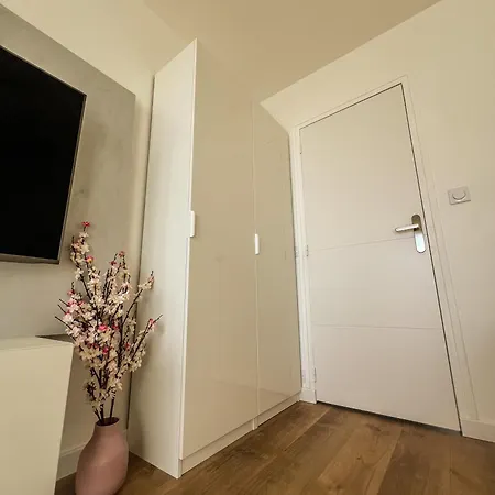 Laosk Apartmán
