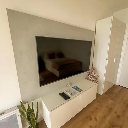Laosk Apartamento *